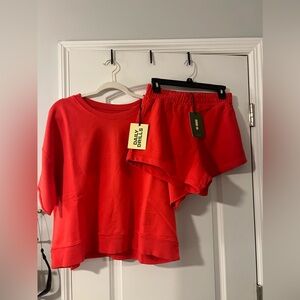 DAILY DRILLS CROPPED SLEEVE CREW SET HEART